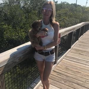 Meet your Posher, Caro